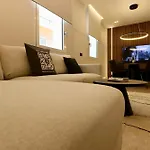 Garibaldi 3 Renovated 1br Apartment, Old Town Όλμπια