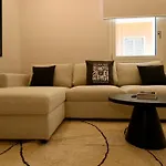 Διαμέρισμα Garibaldi 3 Renovated 1br Apartment, Old Town