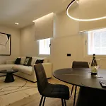 Διαμέρισμα Garibaldi 3 Renovated 1br Apartment, Old Town Όλμπια