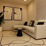 Garibaldi 3 Renovated 1br Apartment, Old Town Ольбия