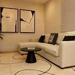 Garibaldi 3 Renovated 1br Apartment, Old Town Апартаменты