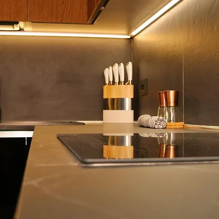 Luxurious 1br - Historical Centre - Fully Equipped & Renovated - Garibaldi#3 Όλμπια