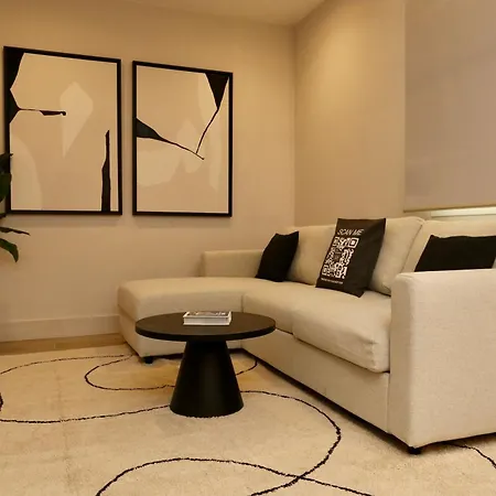 Garibaldi 4 3 Second Floor Διαμέρισμα