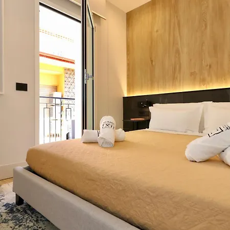 Garibaldi 4 3 Second Floor Apartment *