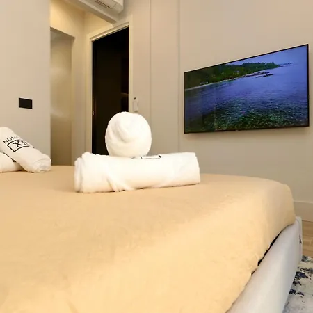 Luxurious 1br - Historical Centre - Fully Equipped & Renovated - Garibaldi#3 Appartamento