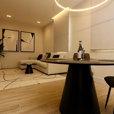 Luxurious 1br - Historical Centre - Fully Equipped & Renovated - Garibaldi#3 *