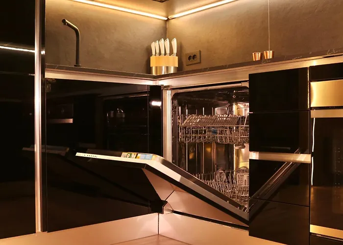 Апартаменты Luxurious 1br - Historical Centre - Fully Equipped & Renovated - Garibaldi#3 Ольбия