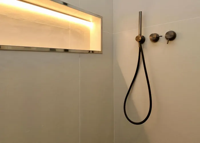 Apartman Luxurious 1br - Historical Centre - Fully Equipped & Renovated - Garibaldi#3 *