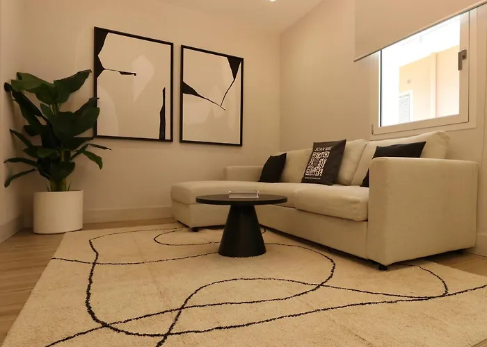 Luxurious 1br - Historical Centre - Fully Equipped & Renovated - Garibaldi#3 *